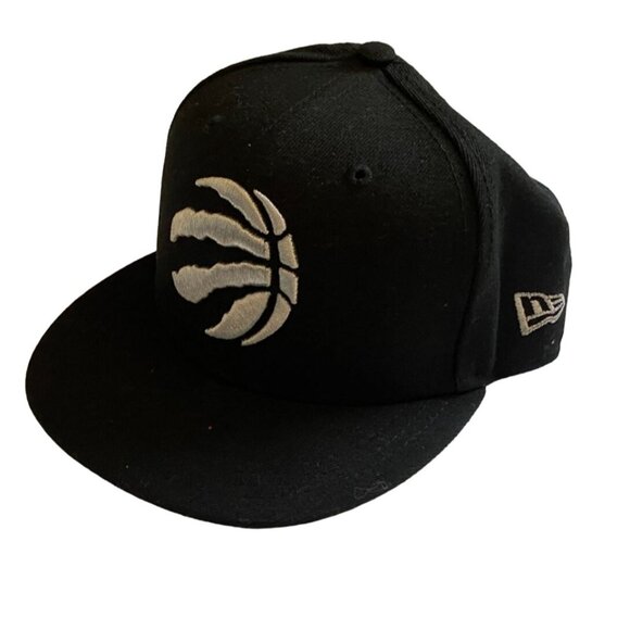NEW ERA TORONTO RAPTORS BLACK 59FIFTY MENS FITTED HAT-SIZE 6 3/4-NEW - Picture 1 of 7